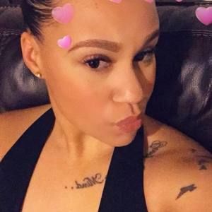 Meet your Posher, Victoria